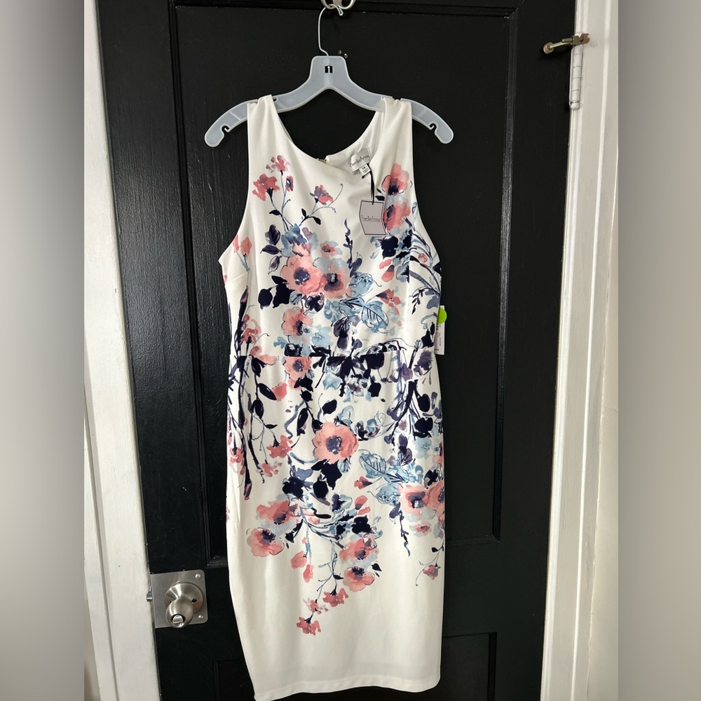 Chic Floral Midi Dress - White and Pink